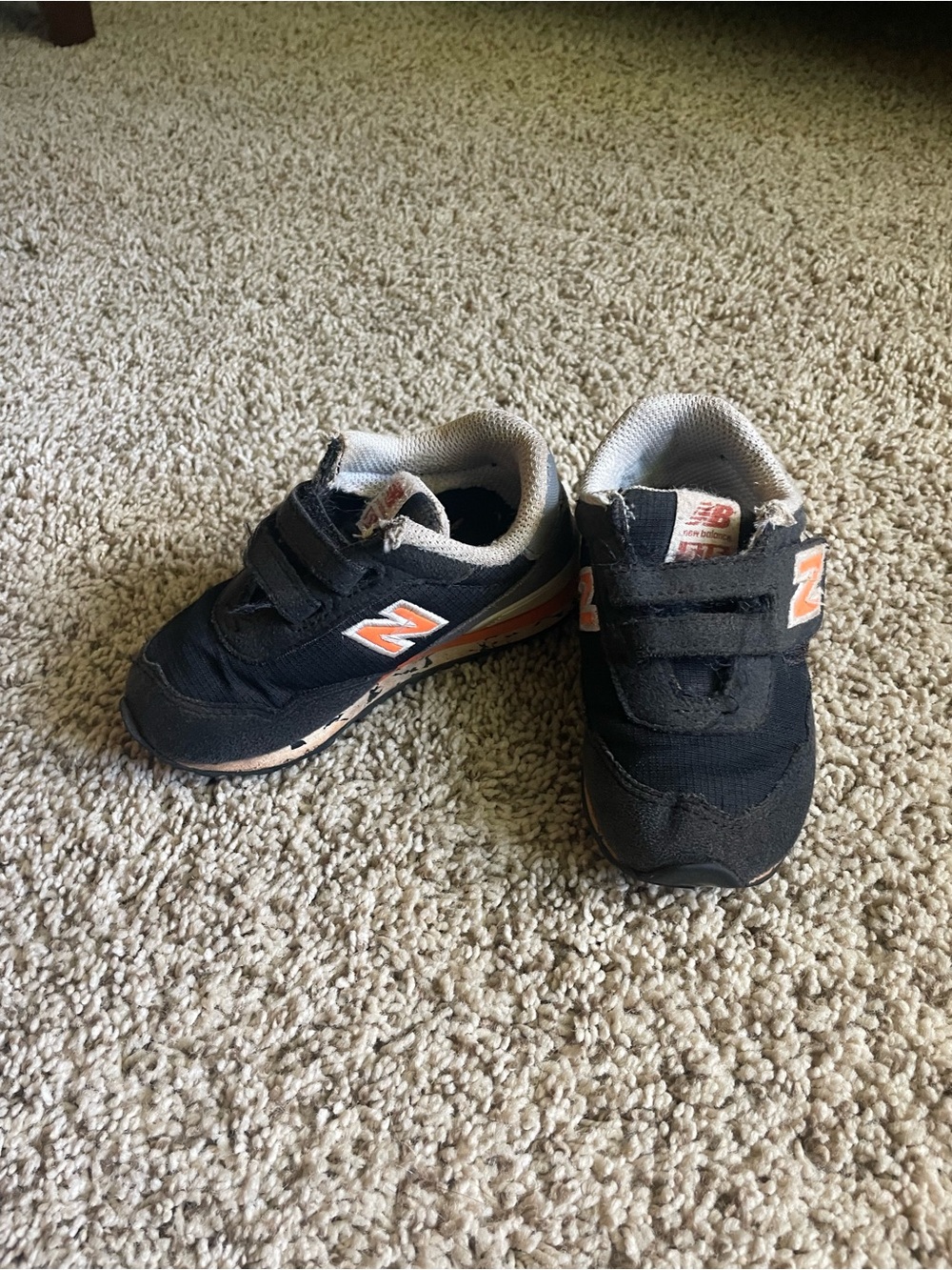 New Balance Kids Black and Orange Hook-and-Loop Sneakers